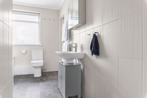 BATHROOM- click for photo gallery